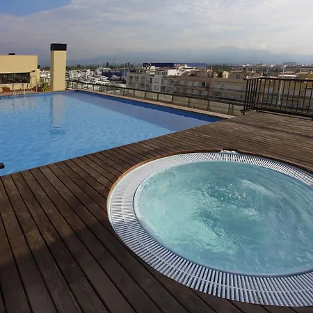 Pierre & Kondominium Empuriabrava